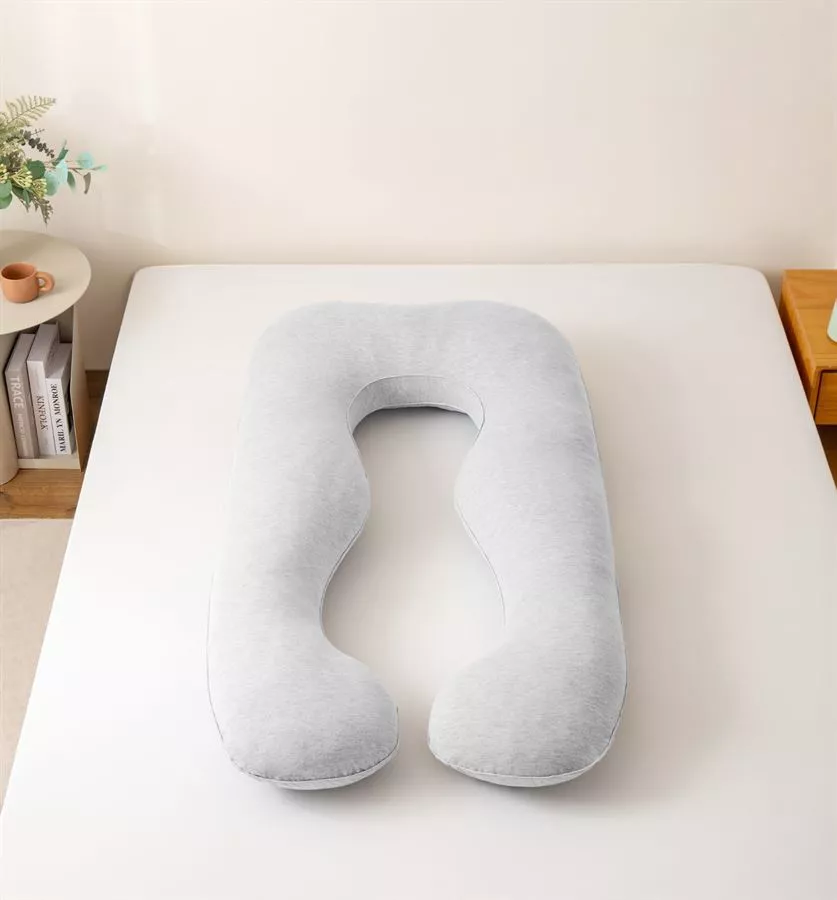 כרית הריון ויסקו מפנקת מבית B.k.import צבע אפור בהיר